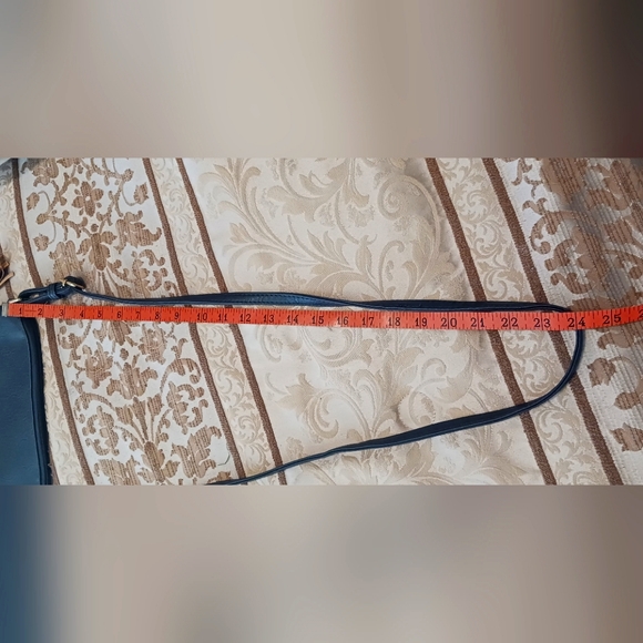 Crossbody Bag Navy Blue EUC - Picture 4 of 14